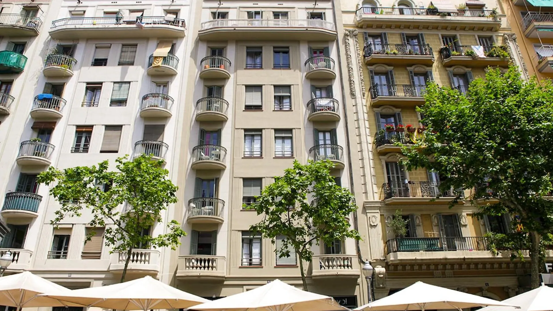 Gaudi Sagrada Familia Apartment Barcelona