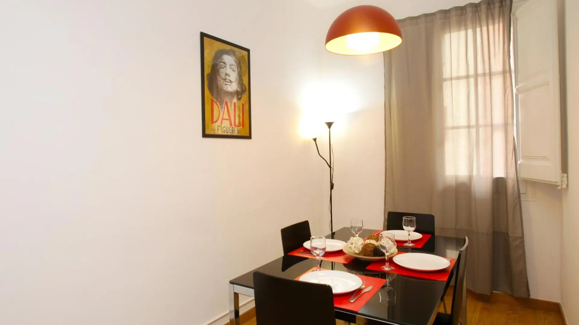 Apartament Gaudi Sagrada Familia Barcelona