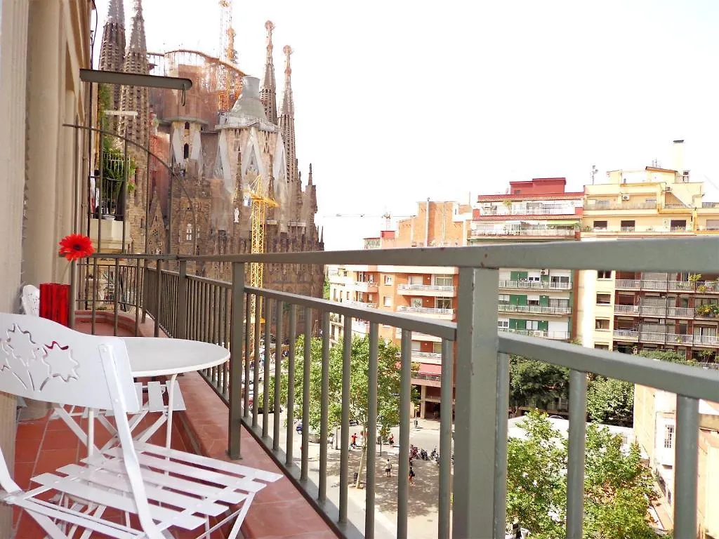 Apartament Gaudi Sagrada Familia Barcelona
